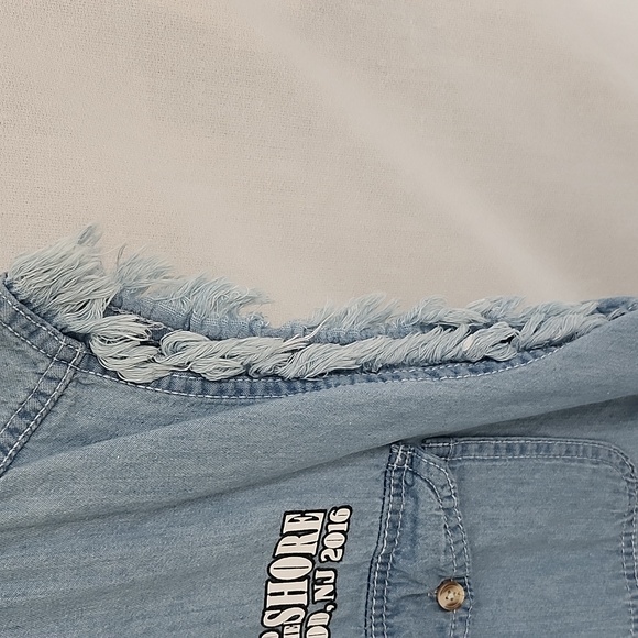 NWOT 2016 "Roar to the Shore" Men's Denim Vest - Picture 4 of 16